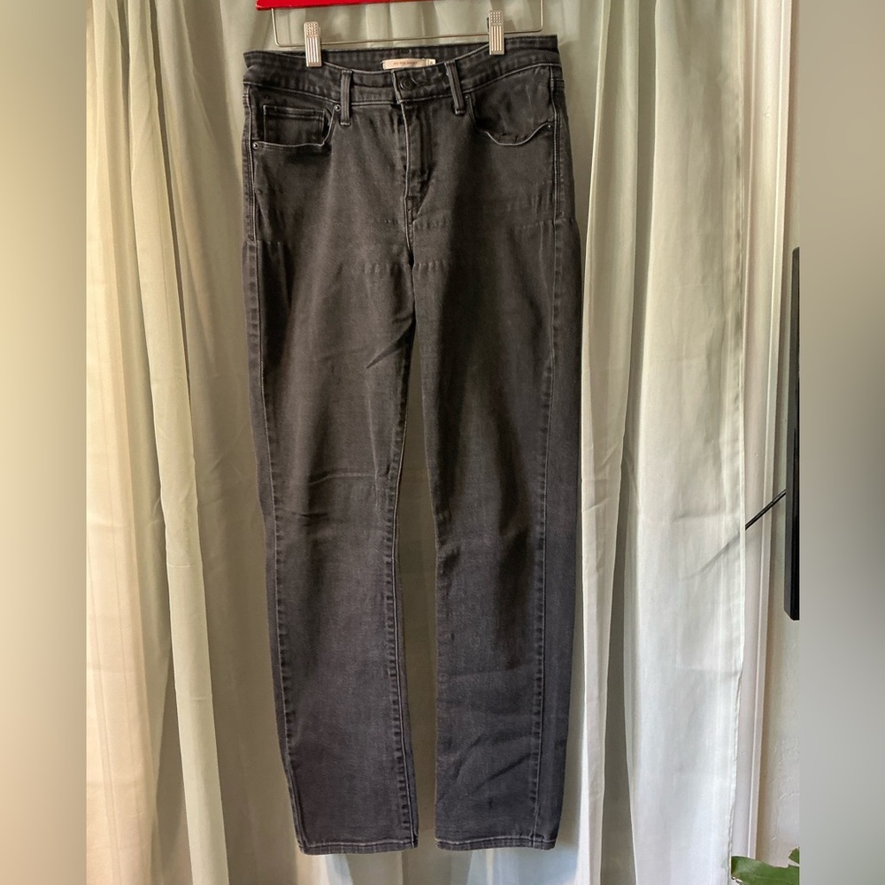 Levi’s black Denim Jeans size 8 Mid rise skinny
